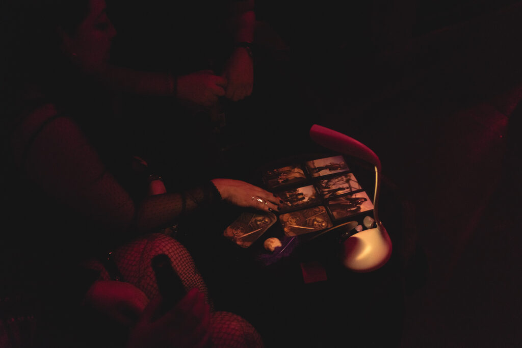 Brenda Vedder Tarotista, Malevolent Demons 1er Aniversario - Stranger & Lovers en el Diablo Negro By Ockesaid a.k.a Joel Lugo